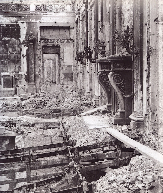 La destruction du palais des Tuileries, après l’incendie de 1871 © Paris unplugged